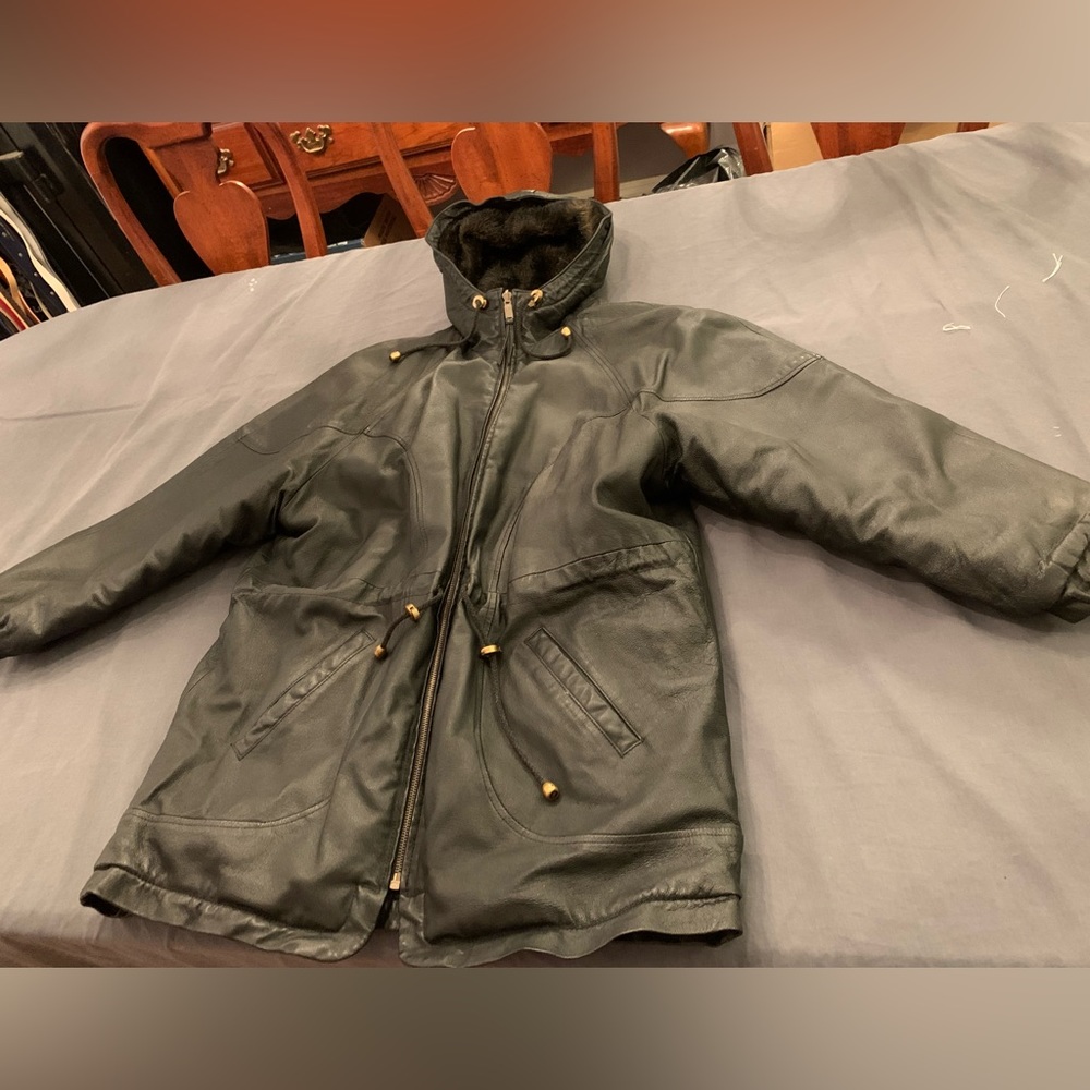 Real Leather/Faux Fur lined coat women’s size XL